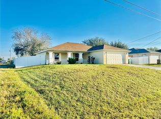 2125 NE 15th St, Cape Coral, FL 33909