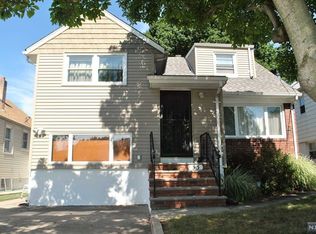 33 Byrne St, Hackensack, NJ 07601