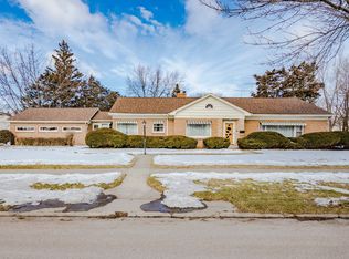 123 E Taylor St, Dekalb, IL 60115
