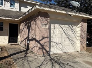 1221 Village Garden Dr, Azle, TX 76020