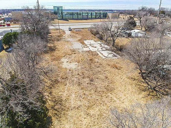 4th image of 1110 E Us Highway 54