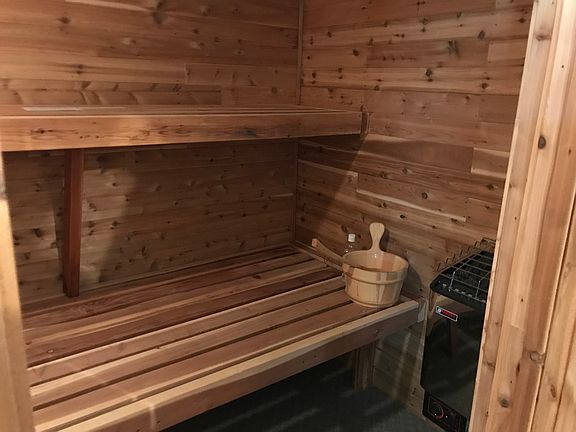Large sauna off guest suite
