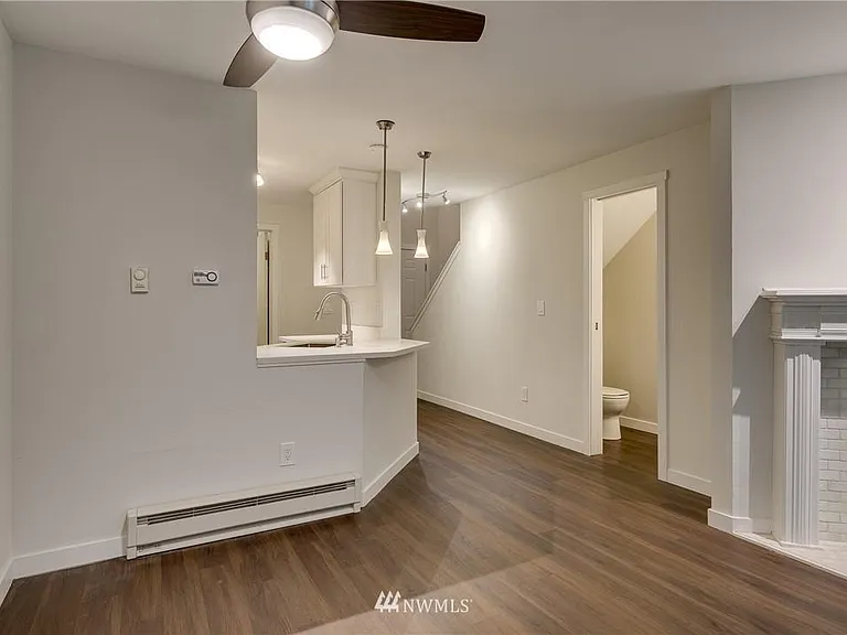 4356 W Lake Sammamish Pkwy SE — Photo 5