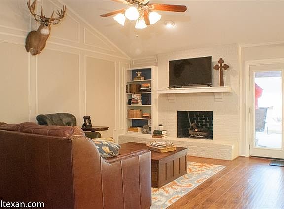 4th image of 909 Sandpiper Dr