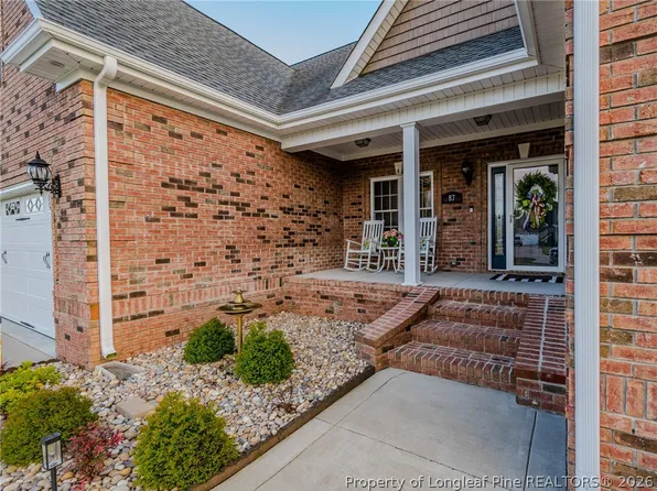 87 Brownstone Dr, Lumberton, NC 28360