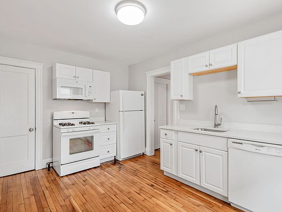 3rd image of 12 Ashland St APT 1R