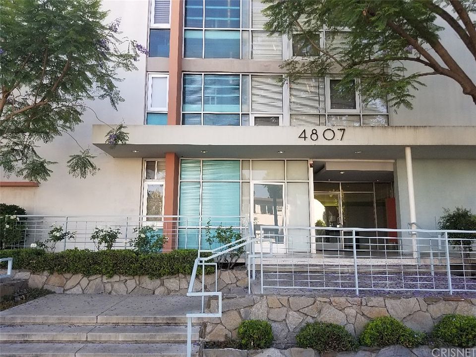 1st image of 4807 Woodley Ave Unit 306