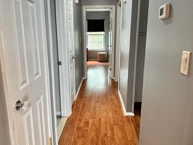 198 Tulip Ln — Photo 8