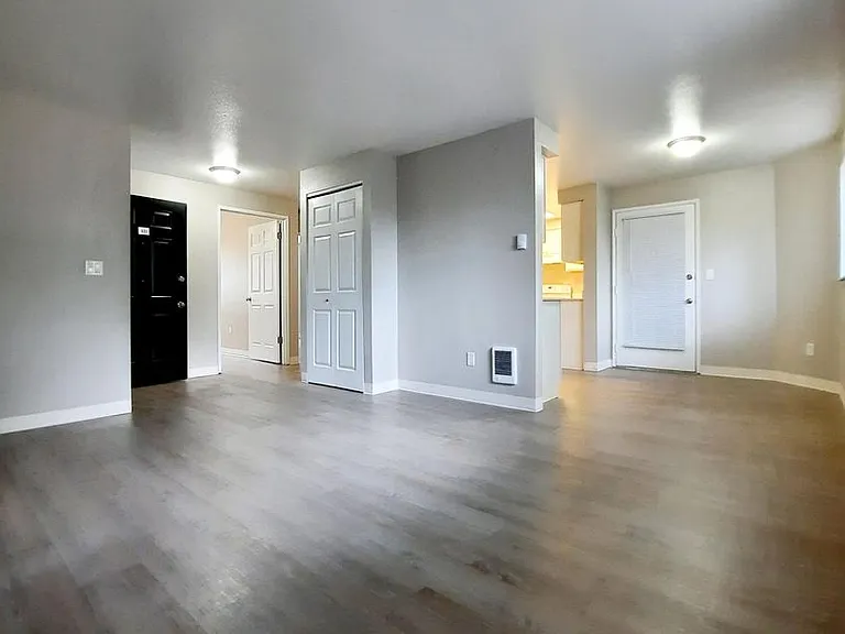 The Gardens Apartments — Photo 20