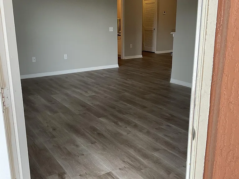 8813 Villa View Cir #204-8813VVC204 — Photo 22