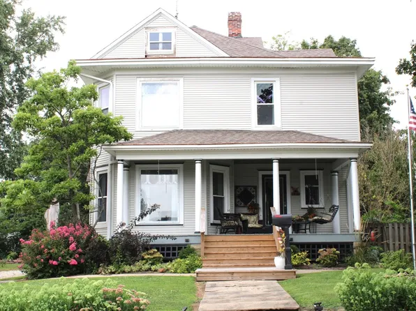 607 W North 1st St, Shelbyville, IL 62565