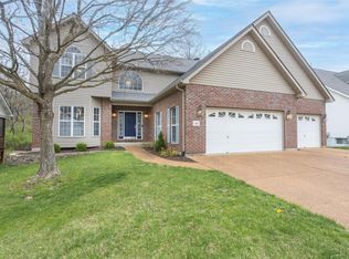 1632 Ivy Chase Ln, Fenton, MO