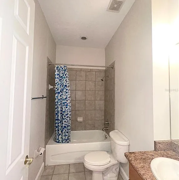 2303 Kensington Garden Ln — Photo 13