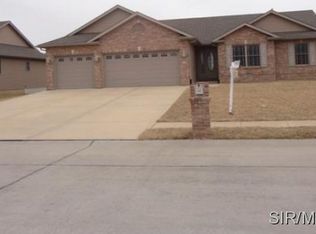 228 Shadowbrooke, Troy, IL 62294