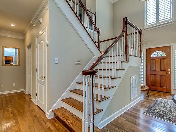 2nd image of 279 Rivermont Cir