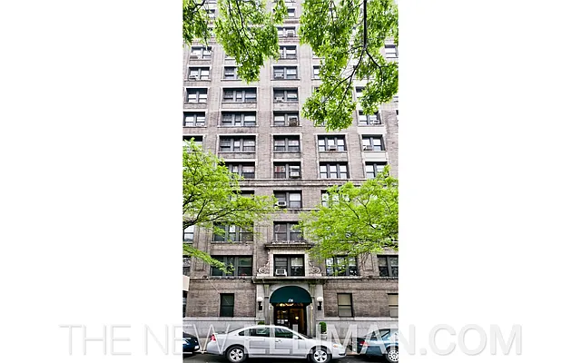 Sold by Douglas Elliman | media 15