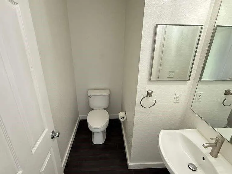 6133 Metrowest Blvd #105 — Photo 34