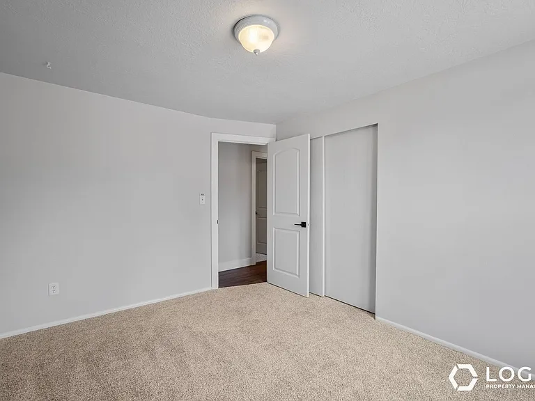 844 E 2800 N — Photo 12