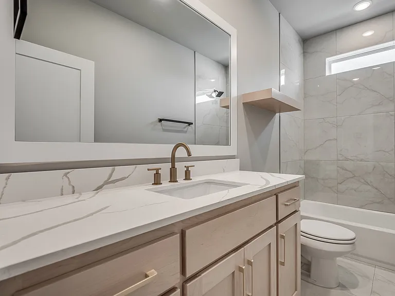 15 N Walnut St — Photo 9