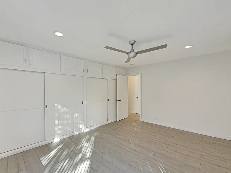 1425 E Ocean Blvd #1 — Photo 11