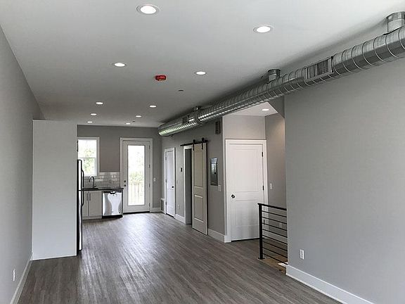 4th image of 4779 S Park Ave