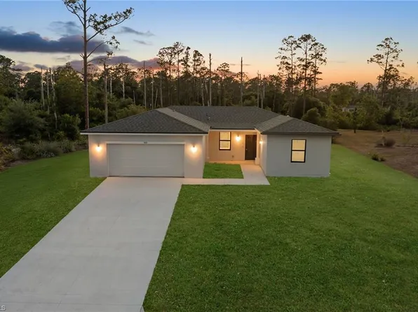 909 Wells AVE, LEHIGH ACRES, FL 33972