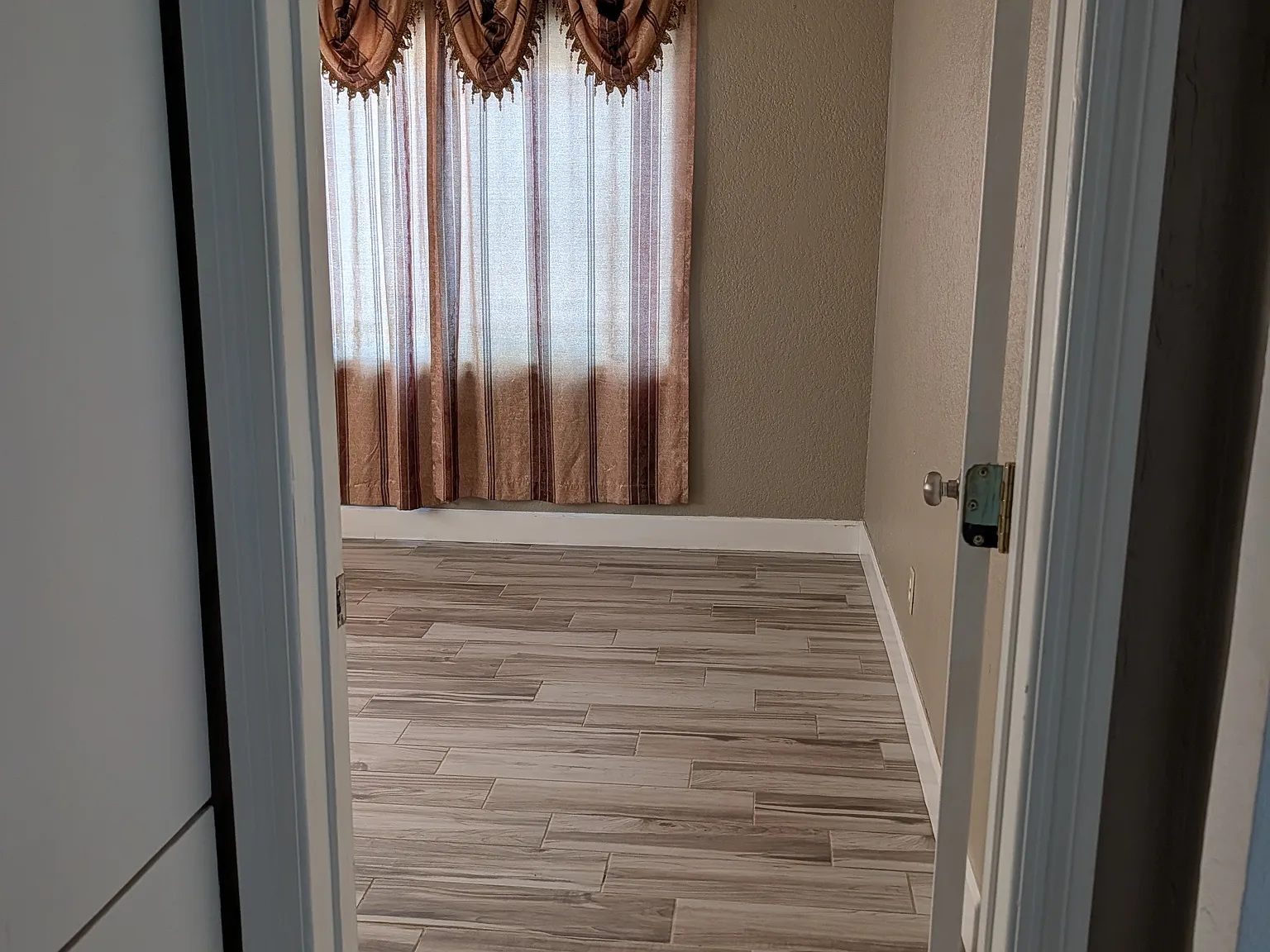 3 bed, 1524 sqft, $800 — Photo 2