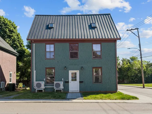 44 Weymouth St, Charlottetown, PE C1A 4Y5