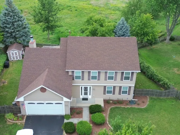 203 Isleview Dr, Oswego, IL 60543