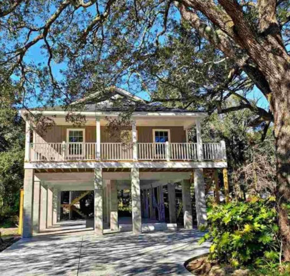 406 Caverly Lane - . — Photo 1