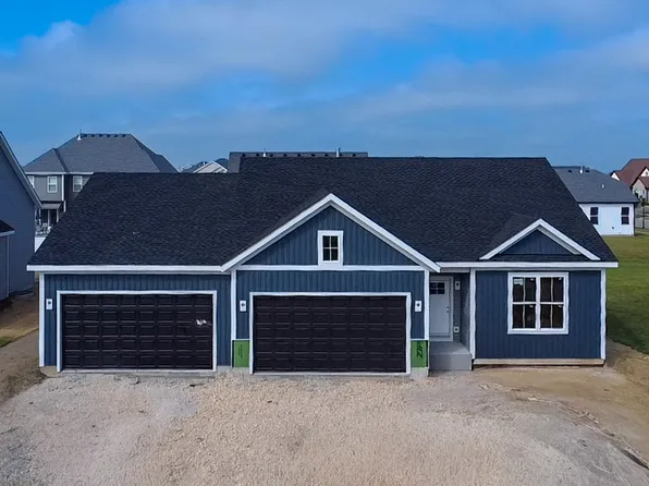 930 Dawns End, Hampshire, IL 60140