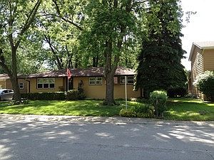 1st image of 425 S Cryer Ave