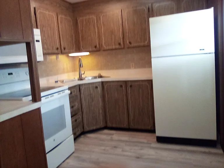 12447 Fairway Ave — Photo 2