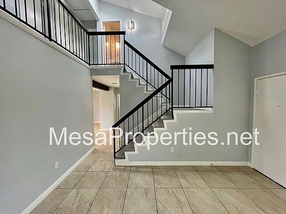 4th image of 17572 Jackson Dr