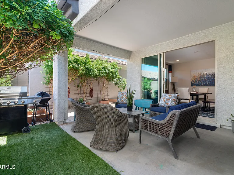 5156 N Desert Ave — Photo 3