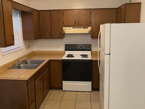 2nd image of 267 Shelby Ave APT 1