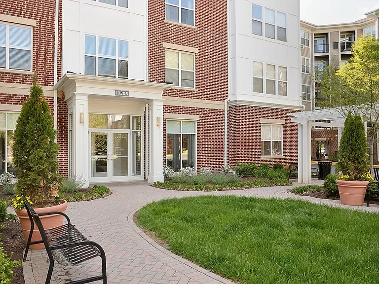 Leasing center entrance