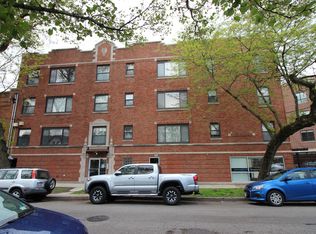2245 W Barry Ave UNIT 4, Chicago, IL 60618