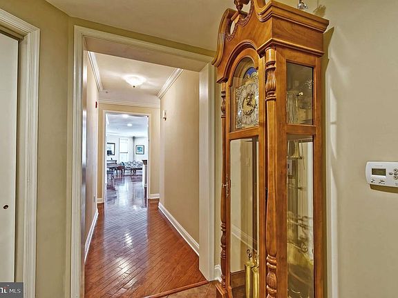 2nd image of 221 Garden Park Blvd #221