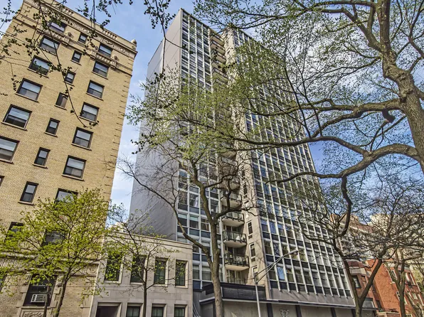 30 E Elm St, Chicago, IL 60611