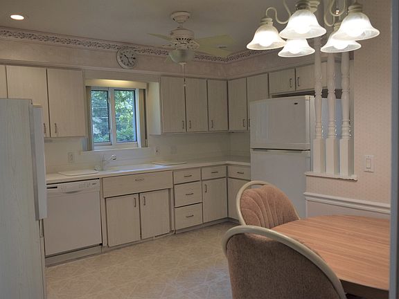 4th image of 6811 Westwood Dr