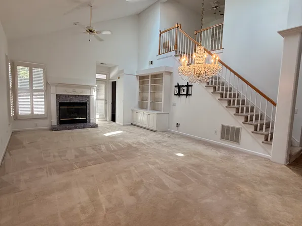 74 Park Village Ln, Greensboro, NC 27455