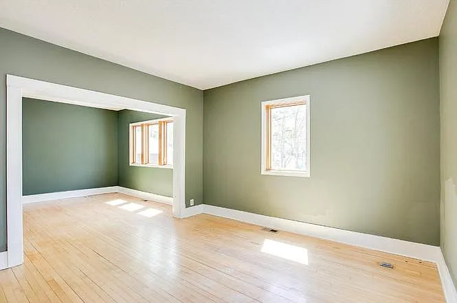 6 bed, $3,200 — Photo 2