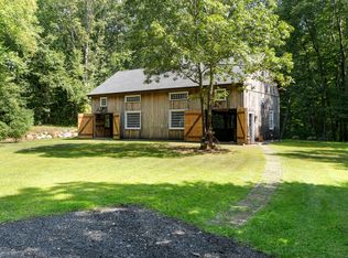 586 Middletown Rd, Colchester, CT 06415