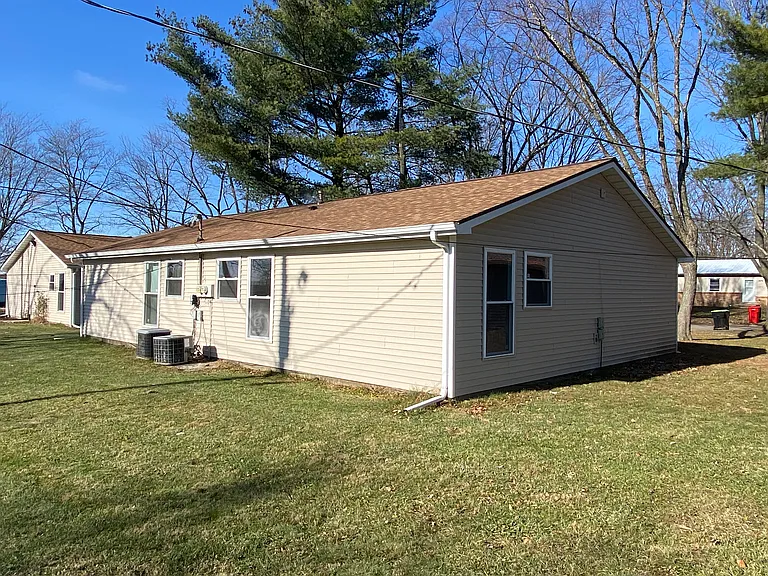 1603 Queens Way #A — Photo 16