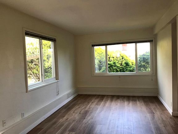 3rd image of 688 Corbett Ave