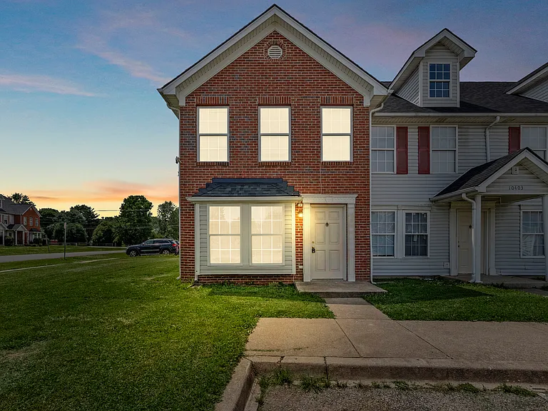 10401 Hillpark Dr — Photo 19