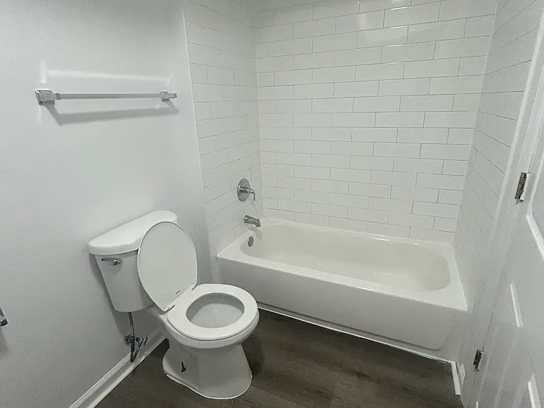 40 12th Ave #6 — Photo 11