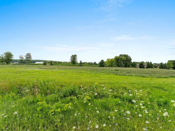 Storm View Ct #2, Luxemburg, WI 54217