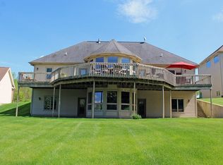 10556 Erie Dr, Crown Point, IN